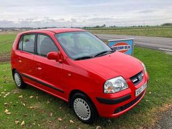 Röd Begagnad 2005 Hyundai Atos Comfort Halvkombi | 29 000 kr