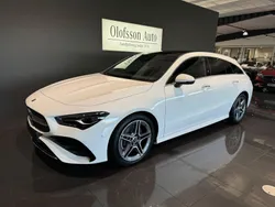 Vit Ny 2024 Mercedes CLA200 Shooting Brake AMG Kombi | 444 900 kr (Marknadspris)