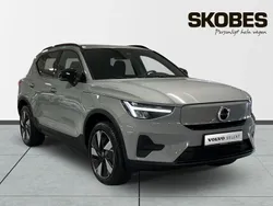 Grå Begagnad 2025 Volvo EX40 Core SUV | 499 100 kr (Marknadspris)