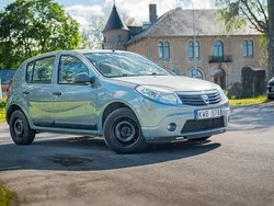 Blå Begagnad 2010 Dacia Sandero Halvkombi | 35 000 kr
