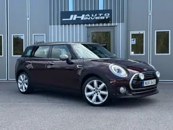 Röd Begagnad 2015 Mini Cooper Clubman Kombi | 144 900 kr (Marknadspris)