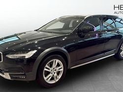 Svart Begagnad 2019 Volvo V90 CC Momentum Kombi | 324 900 kr (Marknadspris)