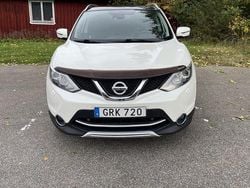Vit Begagnad 2015 Nissan Qashqai SUV | 79 900 kr (Marknadspris)