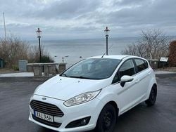Begagnad 2015 Ford Fiesta Halvkombi | 69 000 kr (Bra pris)