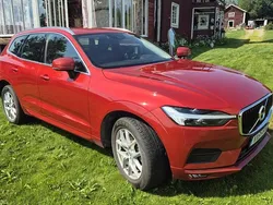 Röd Begagnad 2021 Volvo XC60 Momentum SUV | 348 000 kr (Bra pris)