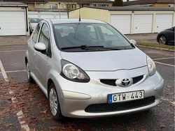Silver Begagnad 2008 Toyota Aygo Halvkombi | 18 500 kr (Bra pris)