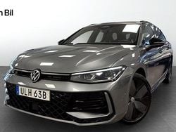 Mörkgrå Begagnad 2024 VW Passat R-line Kombi | 469 900 kr