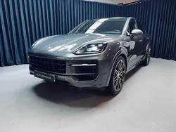 Mörkgrå Ny 2024 Porsche Cayenne SUV | 1 195 000 kr