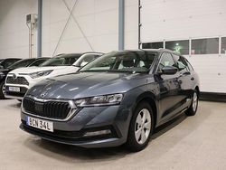 Grå Begagnad 2021 Skoda Octavia Kombi | 239 800 kr (Marknadspris)
