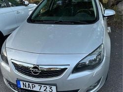 Grå Begagnad 2011 Opel Astra Enjoy Kombi | 42 000 kr (Marknadspris)