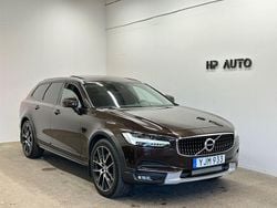 Mörkbrun Begagnad 2016 Volvo V90 CC Inscription Kombi | 329 900 kr (Marknadspris)