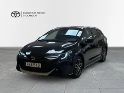 Svart (svart metallic) Begagnad 2021 Toyota Corolla Kombi | 249 900 kr (Marknadspris)