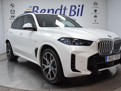 Mineralvit metallic Begagnad 2024 BMW X5 M Sport SUV | 959 500 kr