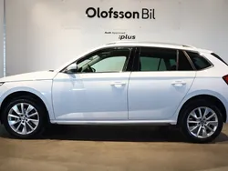 Vit Begagnad 2022 Skoda Kamiq Adventure SUV | 224 900 kr (Marknadspris)