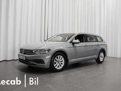 Grå (moonstone grey) Begagnad 2024 VW Passat Business Kombi | 289 500 kr (Marknadspris)