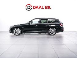 Svart Begagnad 2023 BMW 330e Sport Line Kombi | 369 700 kr (Lite dyr)