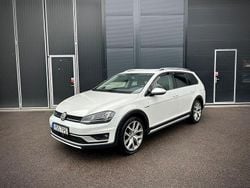 Vit Begagnad 2016 VW Golf Alltrack Kombi | 132 900 kr (Marknadspris)