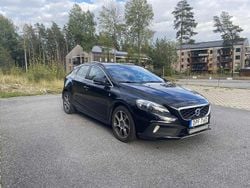 Svart Begagnad 2015 Volvo V40 CC Ocean Race Kombi | 145 000 kr (Marknadspris)