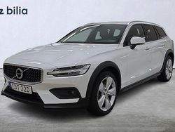 Vit Begagnad 2020 Volvo V60 CC Kombi | 219 000 kr (Marknadspris)