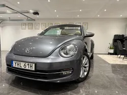 Grå Begagnad 2013 VW Beetle Sportline Cab | 149 900 kr (Lite dyr)