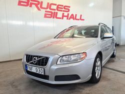 Ljusgrå Begagnad 2012 Volvo V70 Kinetic Kombi | 119 900 kr (Marknadspris)