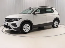 Ljusgrå (ascot grey) Begagnad 2024 VW T-Cross Life SUV | 209 900 kr (Marknadspris)