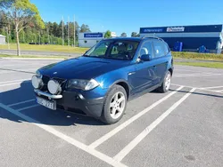 Blå Begagnad 2005 BMW X3 Advantage SUV | 43 000 kr