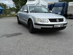 Grå Begagnad 2000 VW Passat Comfortline Sedan | 17 000 kr (Marknadspris)