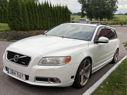Vit Begagnad 2009 Volvo V70 R-Design Kombi | 70 000 kr (Dyr)
