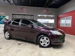 Röd Begagnad 2008 Ford Focus Trend Halvkombi | 29 900 kr (Marknadspris)