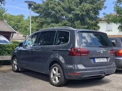 Grå Begagnad 2018 Seat Alhambra Minibuss | 165 000 kr (Superpris)