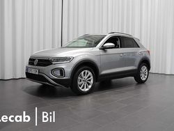 Silver (pyrit silver metallic) Ny 2025 VW T-Roc Life SUV | 319 500 kr (Marknadspris)