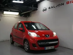Röd Begagnad 2010 Peugeot 107 Halvkombi | 25 900 kr (Marknadspris)