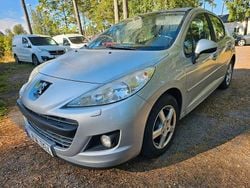 Ljusgrå (grå) Begagnad 2011 Peugeot 207 Halvkombi | 39 999 kr (Marknadspris)