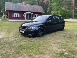 Svart Begagnad 2008 Mazda 3 Halvkombi | 93 000 kr (Marknadspris)