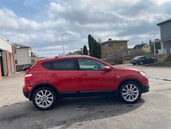 Röd Begagnad 2013 Nissan Qashqai SUV | 79 900 kr (Marknadspris)