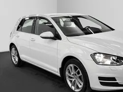Vit Begagnad 2016 VW Golf VII Halvkombi | 155 000 kr (Marknadspris)