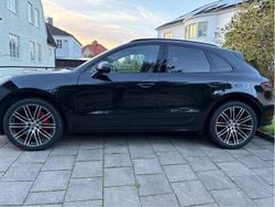 Svart Begagnad 2017 Porsche Macan GTS Sport SUV | 425 000 kr (Marknadspris)