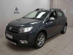 Grå Begagnad 2017 Dacia Sandero Stepway Halvkombi | 94 900 kr (Lite dyr)