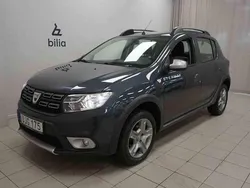 Grå Begagnad 2017 Dacia Sandero Stepway Halvkombi | 94 900 kr