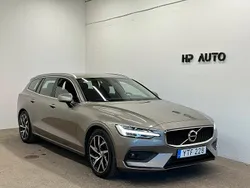 Grå Begagnad 2018 Volvo V60 Momentum Kombi | 254 900 kr (Marknadspris)