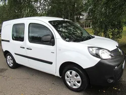 Vit Begagnad 2021 Renault Kangoo Minibuss | 122 500 kr (Marknadspris)