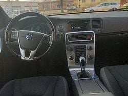 Svart Begagnad 2014 Volvo V60 Momentum Kombi | 110 000 kr (Marknadspris)