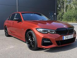 Orange Begagnad 2022 BMW 330e M Sport Sedan | 385 000 kr (Marknadspris)