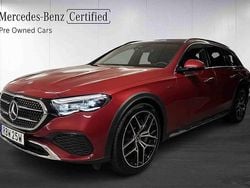 Röd Ny 2025 Mercedes E300 | 784 900 kr (Lite dyr)