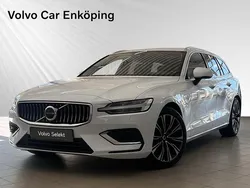 Vit Begagnad 2022 Volvo V60 Core Kombi | 379 900 kr (Marknadspris)
