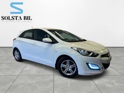 Vit Begagnad 2012 Hyundai i30 Select Halvkombi | 69 000 kr (Marknadspris)