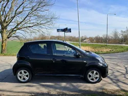 Svart Begagnad 2013 Toyota Aygo Halvkombi | 45 000 kr (Marknadspris)