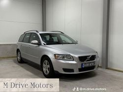 Ljusgrå Begagnad 2008 Volvo V50 Kinetic Kombi | 42 900 kr (Marknadspris)