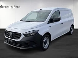 Vit (white) Begagnad 2023 Mercedes eCitan Van | 498 750 kr (Marknadspris)